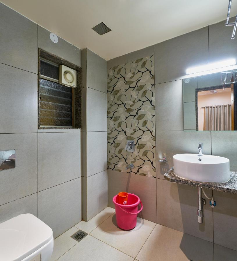 Hotel Kiyara Колхапур Екстериор снимка